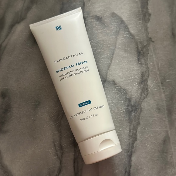 SkinCeuticals Other - Skinceuticals epidermal repair PRO Size